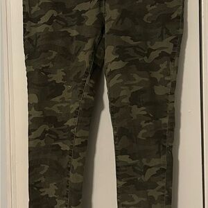 Mud Pie Camouflage Skinny Pants